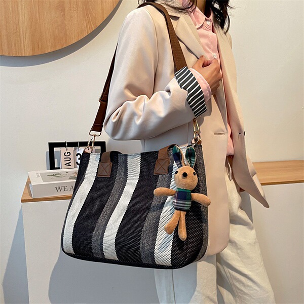 Forest Style Versatile Large Capacity Shoulder Bag